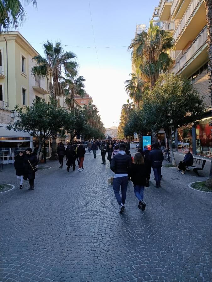 Residenza Topazio San Benedetto del Tronto Exterior foto